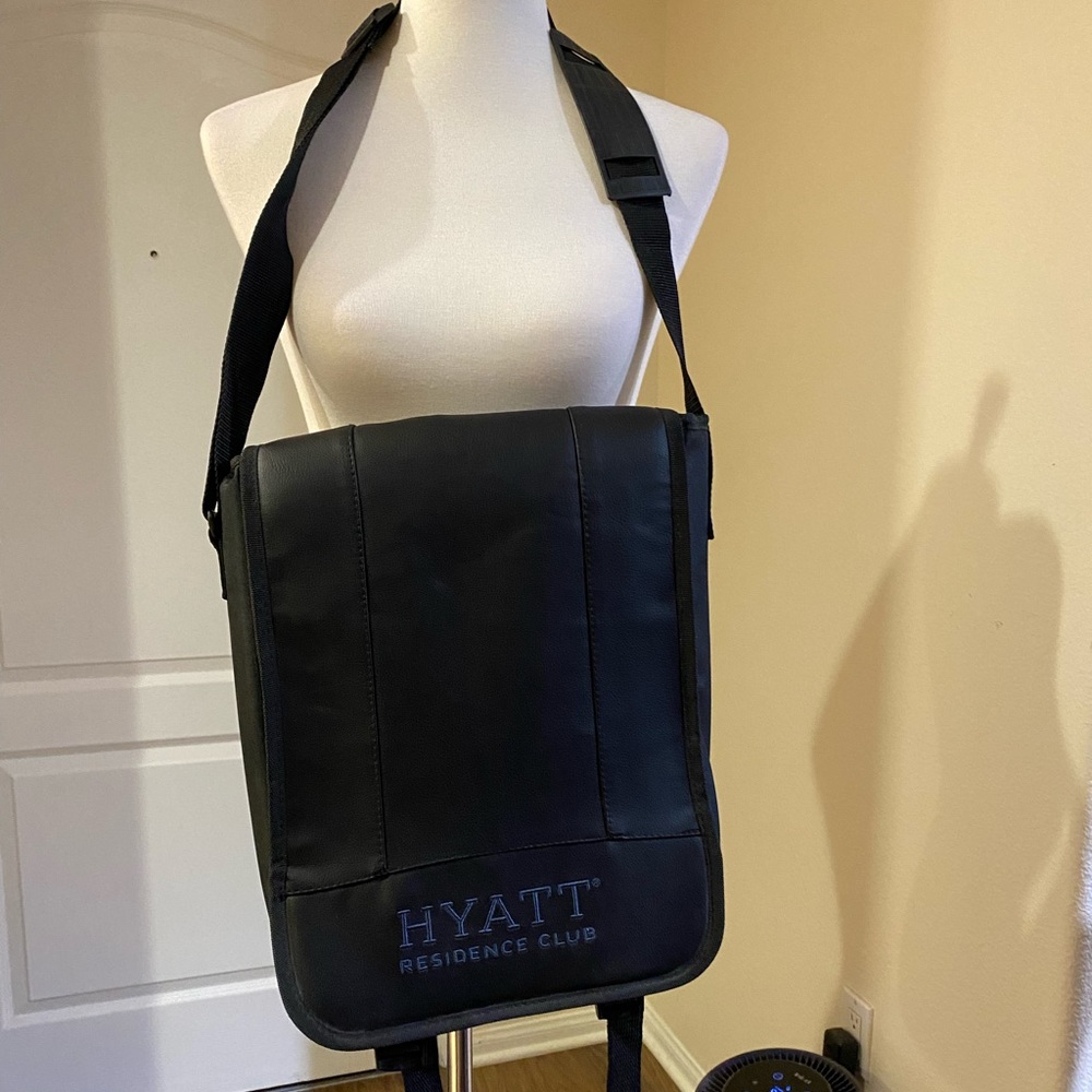 Hyatt Computer Bag